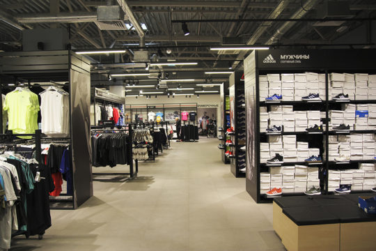 Магазин "Adidas"